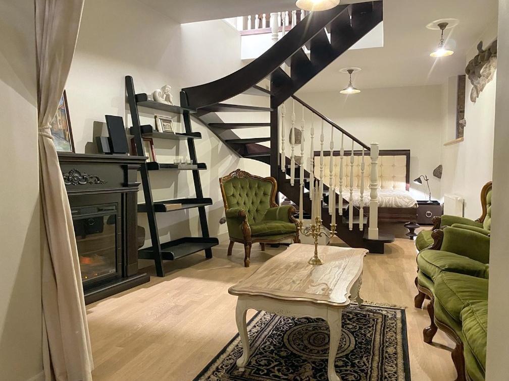 Exclusive Gaono Apartment In The Heart Of Old Town Вилнюс Екстериор снимка
