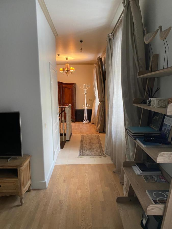 Exclusive Gaono Apartment In The Heart Of Old Town Вилнюс Екстериор снимка