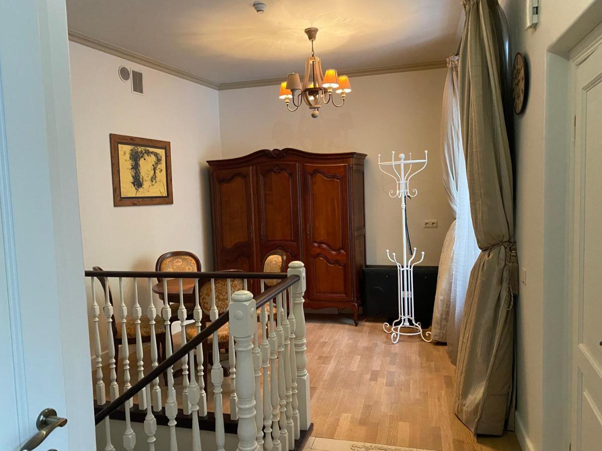 Exclusive Gaono Apartment In The Heart Of Old Town Вилнюс Екстериор снимка