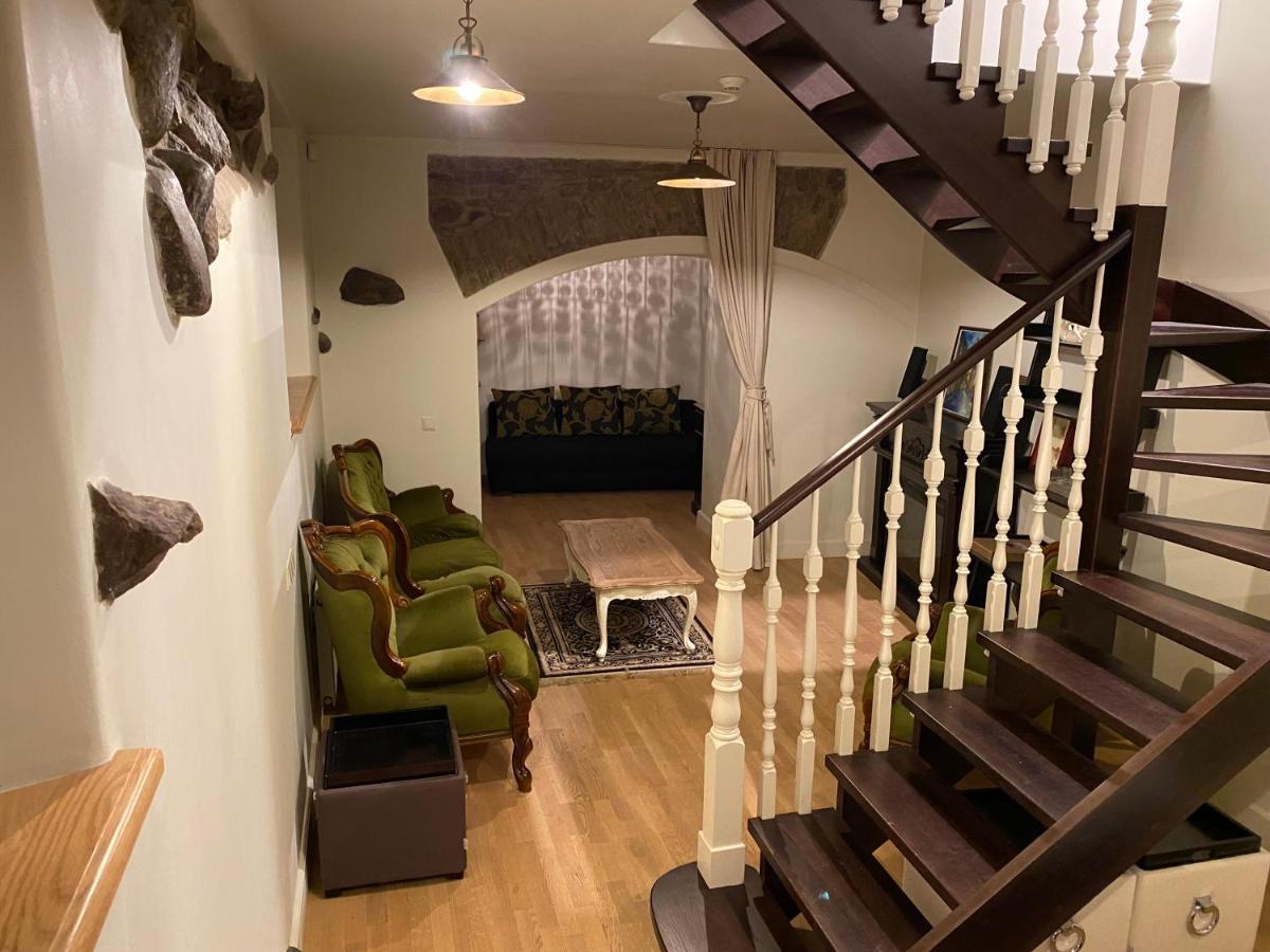 Exclusive Gaono Apartment In The Heart Of Old Town Вилнюс Екстериор снимка
