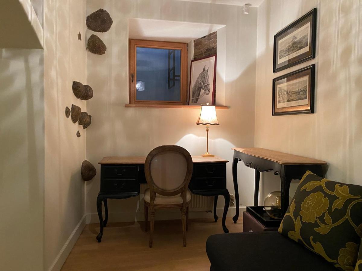 Exclusive Gaono Apartment In The Heart Of Old Town Вилнюс Екстериор снимка