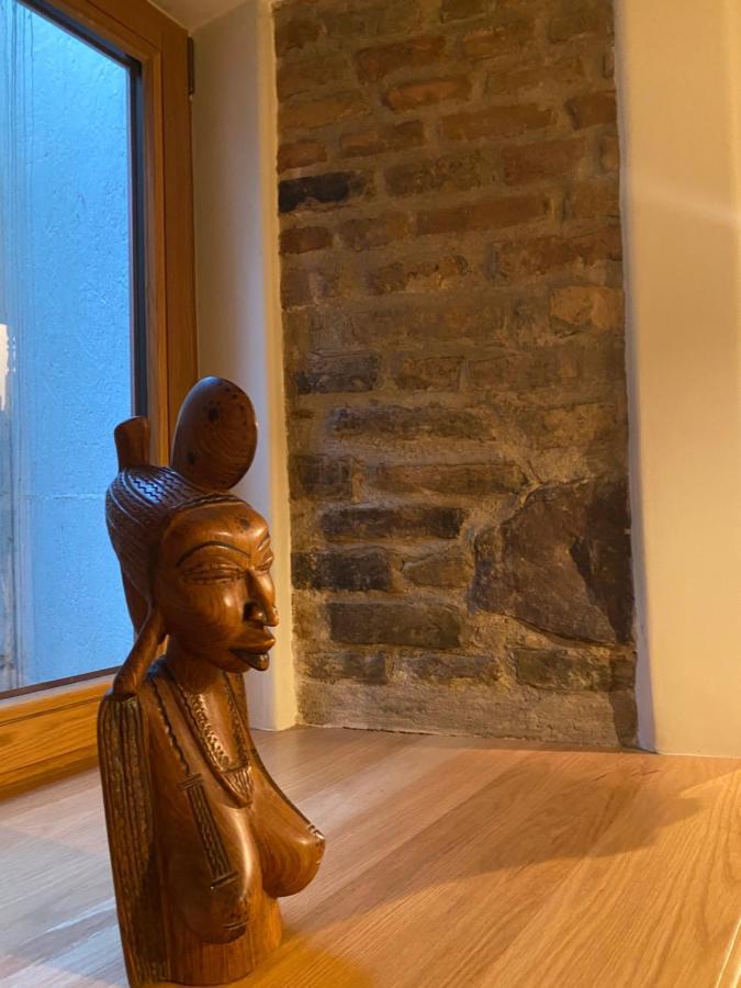 Exclusive Gaono Apartment In The Heart Of Old Town Вилнюс Екстериор снимка