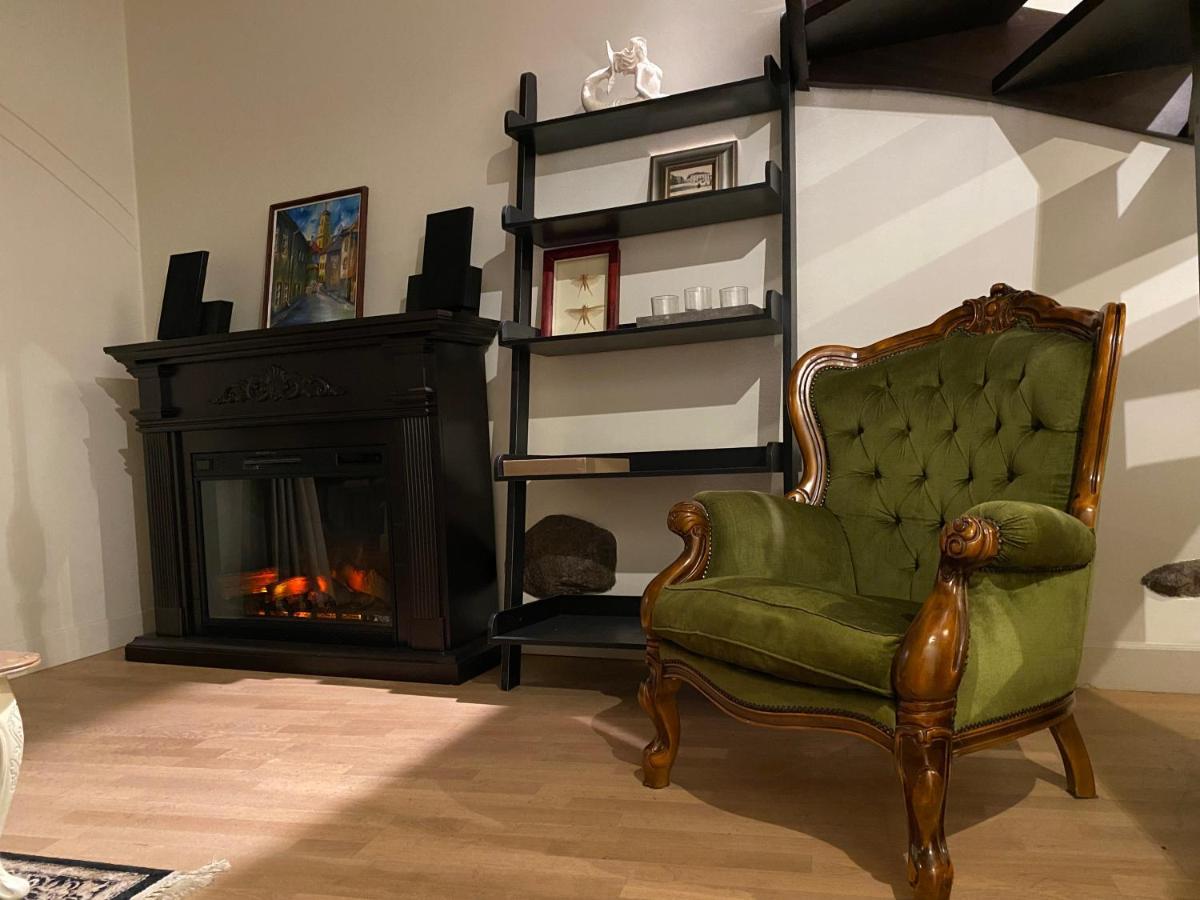 Exclusive Gaono Apartment In The Heart Of Old Town Вилнюс Екстериор снимка